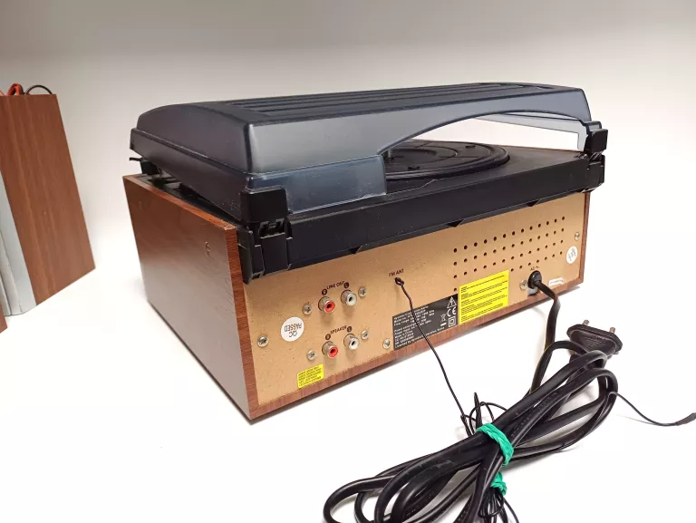 GRAMOFON WIEŻA AUDIO W STYLU RETRO HYUNDAI RTC182SURIP