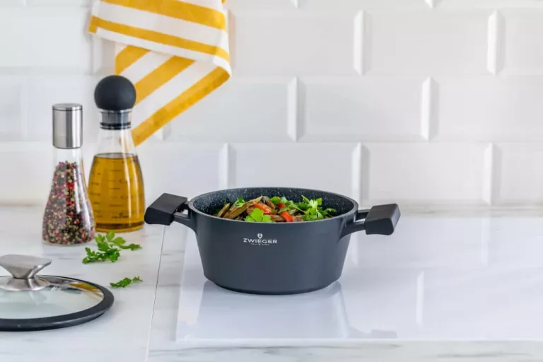 GARNEK TRADYCYJNY ZWIEGER 28 CM 6,2L