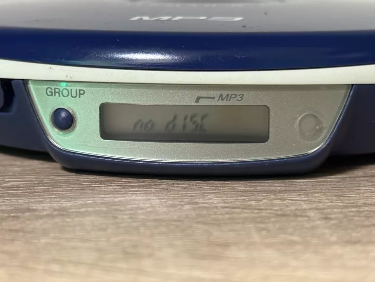 ODTWARZACZ CD DISCMAN SONY WALKMAN D-NE004