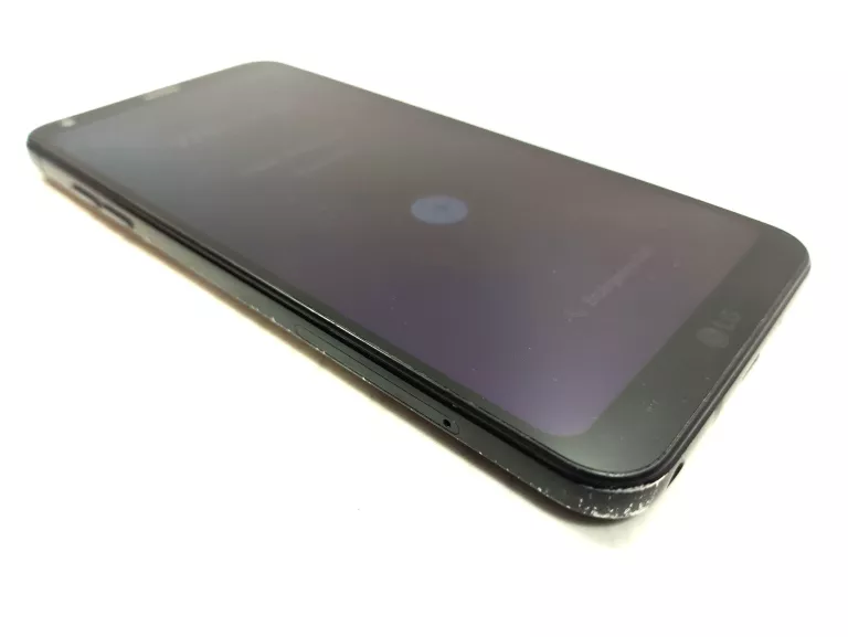 TELEFON LG Q6 3GB