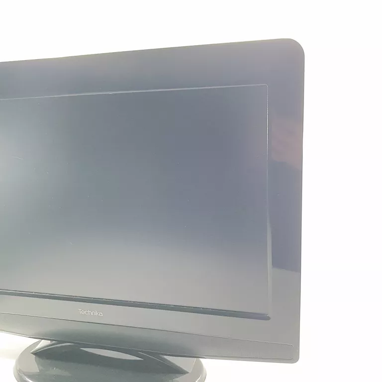 TELEWIZOR TECHNIKA LCD 21.6 CALA LCD 22-541 ODBIÓR OSOBISTY