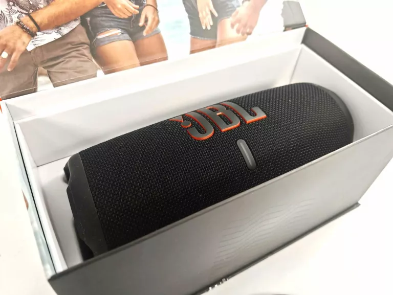 GŁOŚNIK PRZENOŚNY JBL CHARGE 5 CZARNY IP67 40W