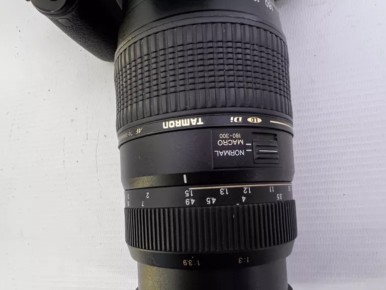APARAT CANON EOS 600D OBIEKTYW TAMRON 70-300MM ŁAD