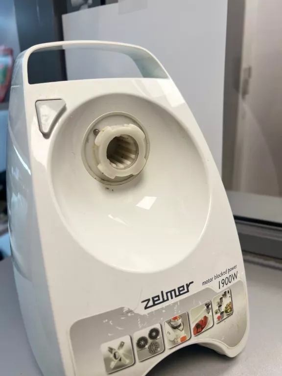 MASZYNKA DO MIELENIA MIĘSA ZELMER ZMM1586S
