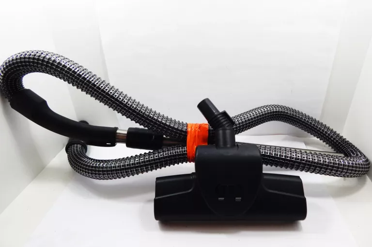 ODKURZACZ PIORĄCY BOSCH AQUAWASH&CLEAN BWD421PRO