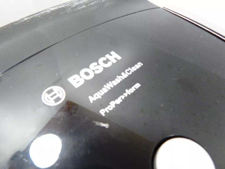 ODKURZACZ PIORĄCY BOSCH AQUAWASH&CLEAN BWD421PRO
