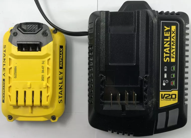 ŁADOWARKA STANLEY FATMAX SFMCB11 + AKUMULATOR SFMCB201 18V