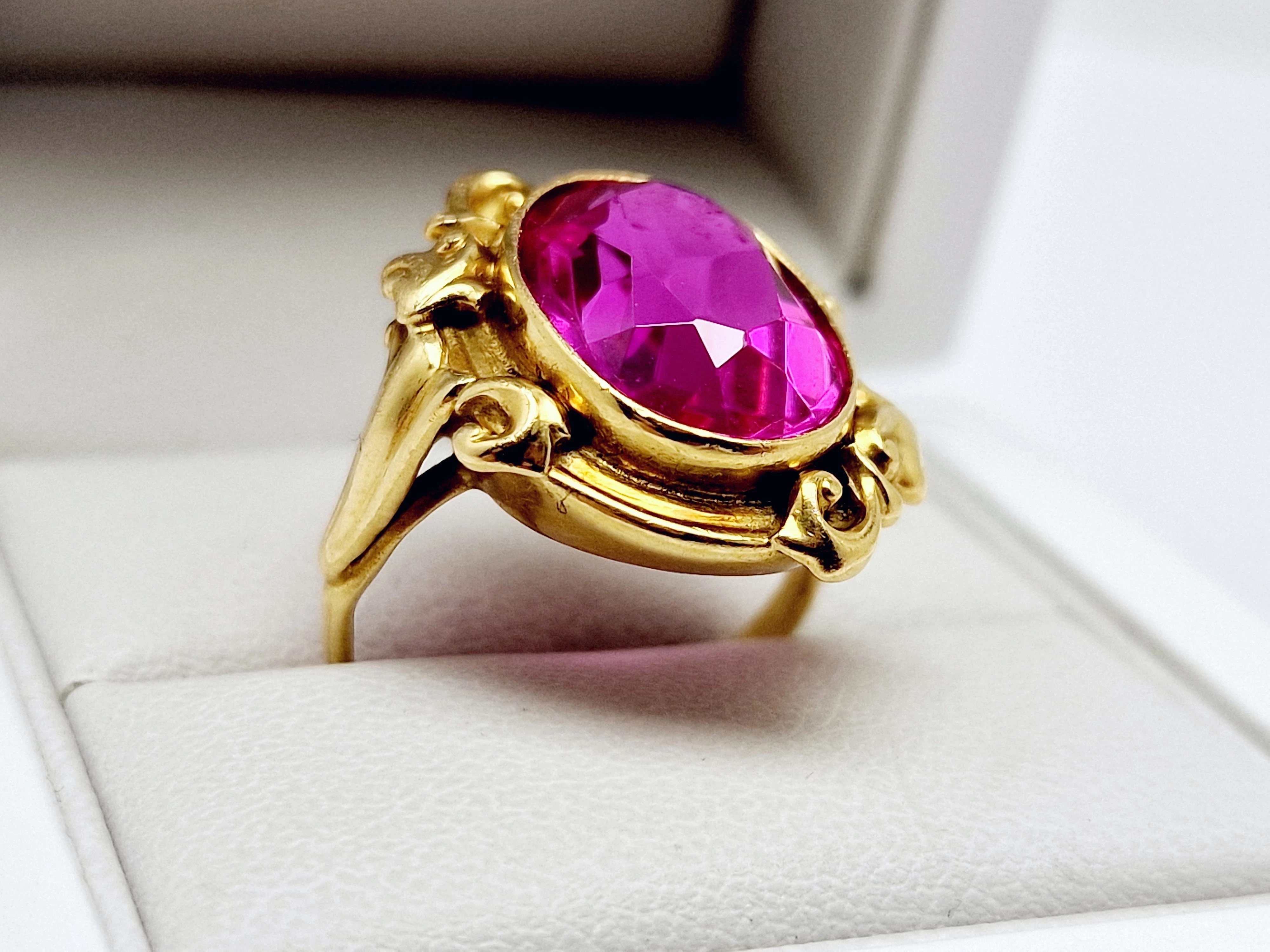 majestatyczny-pierscionek-750-10g-kolor-dominujacy-205826-225106