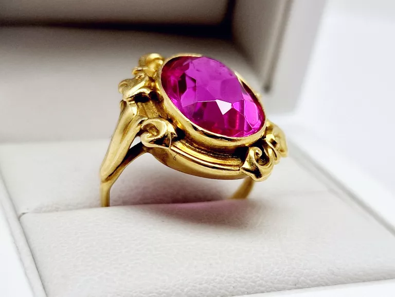 majestatyczny-pierscionek-750-10g-kolor-dominujacy-205826-225106