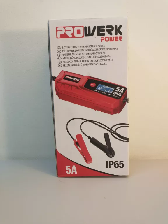 PROSTOWNIK MIKROPROCESOROWY ŁADOWARKA DO AKUMULATORÓW 4A LCD IP65 PROWERK