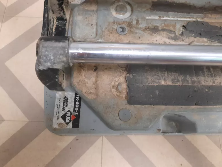 RĘCZNA PRZECINARKA DO GLAZURY RUBI TR-600-S + WALIZKA