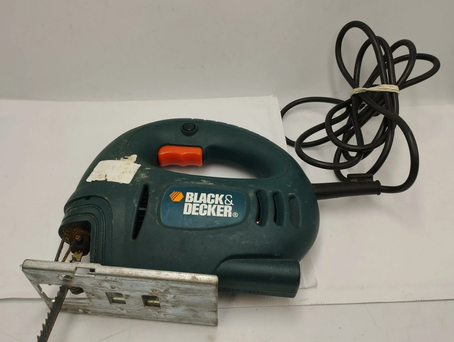 wyrzynarka-black-decker-cd301-boleslawa-chrobrego-8-pszczyna-milz-2