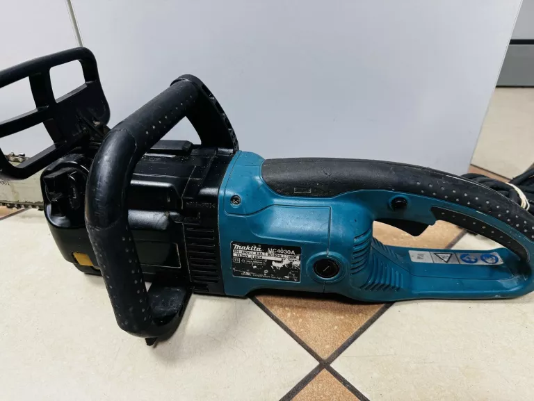 pila-lancuchowa-makita-uc4030a-kod-producenta-uc4030a