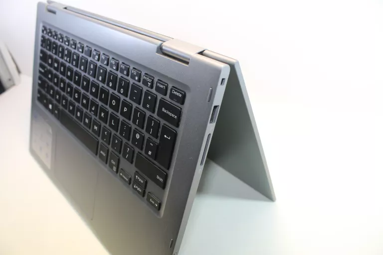 LAPTOP DELL INSPIRON 13 5000 SERIES I7-8550U 2W1 DOTYK