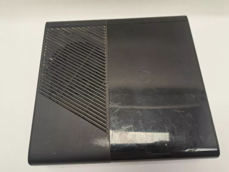 KONSOLA XBOX 360/GRY