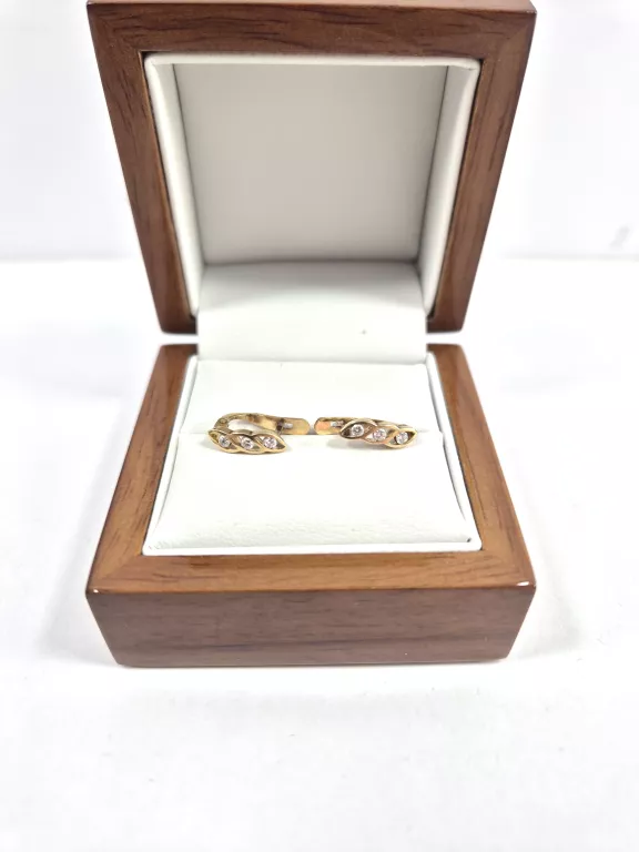 ZŁOTE KOLCZYKI Z DIAMENTAMI 0,15CT 750 1,84G