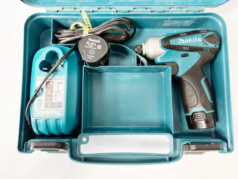 WKRĘTARKA MAKITA TD090D 10,8 2X1,3AH WALIZKA