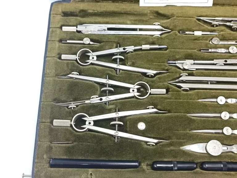 ZESTAW KREŚLARSKI SKALA PRECISION