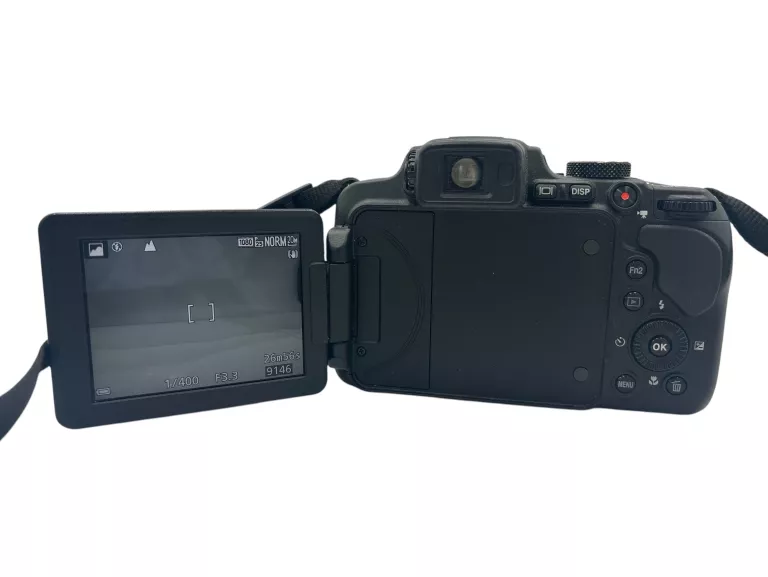 APARAT NIKON COLPIX B700