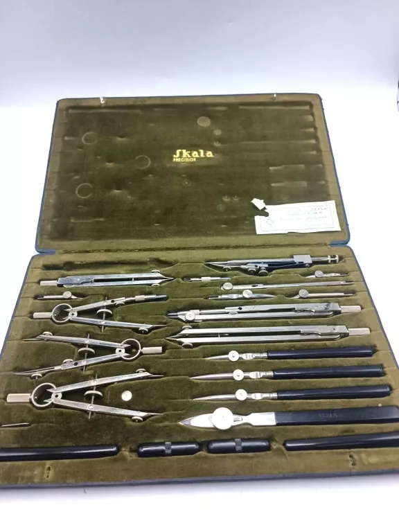 ZESTAW KREŚLARSKI SKALA PRECISION