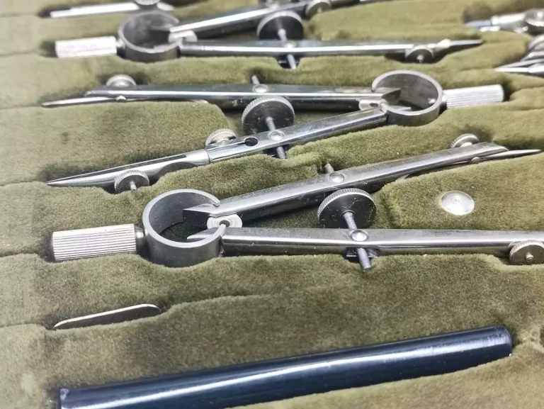 ZESTAW KREŚLARSKI SKALA PRECISION