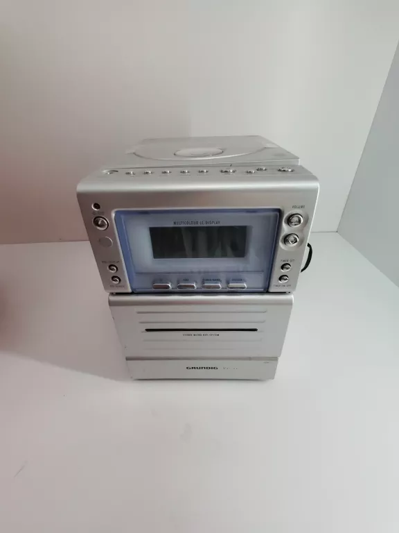 WIEŻA GRUNDIG VARIXX-UMS 4200