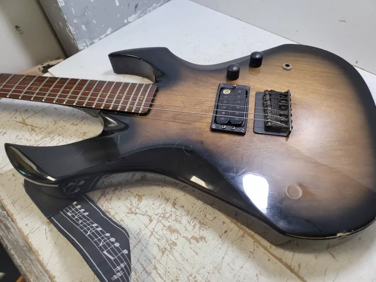 GITARA ELEKTRYCZNA  TRELLA DIABLO