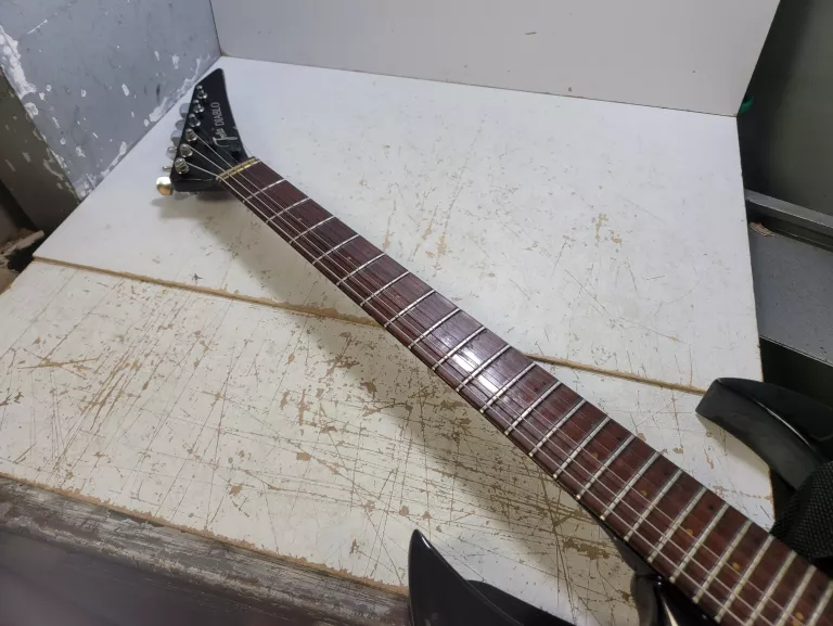 GITARA ELEKTRYCZNA  TRELLA DIABLO