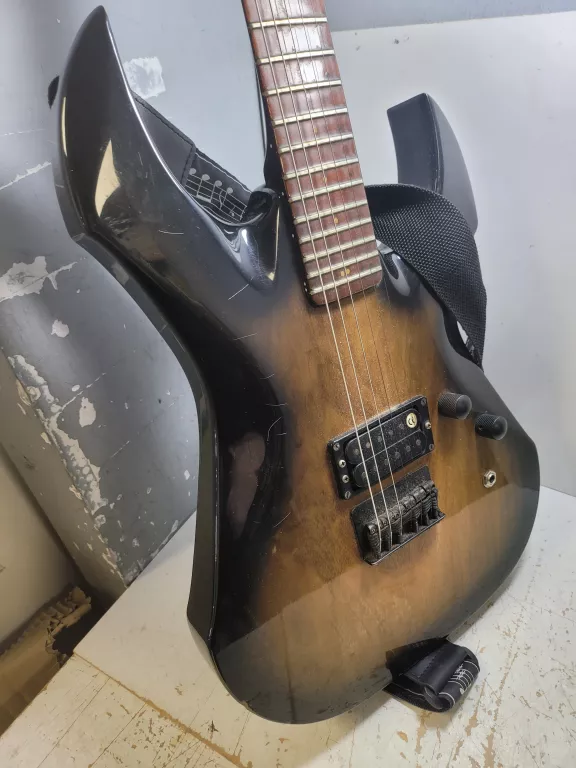 GITARA ELEKTRYCZNA  TRELLA DIABLO