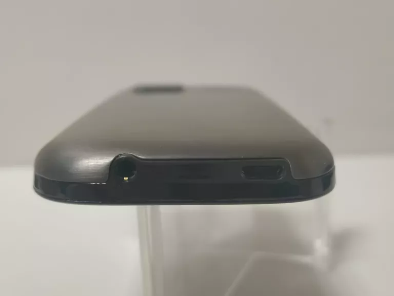 TELEFON MAXCOM MM238 3G