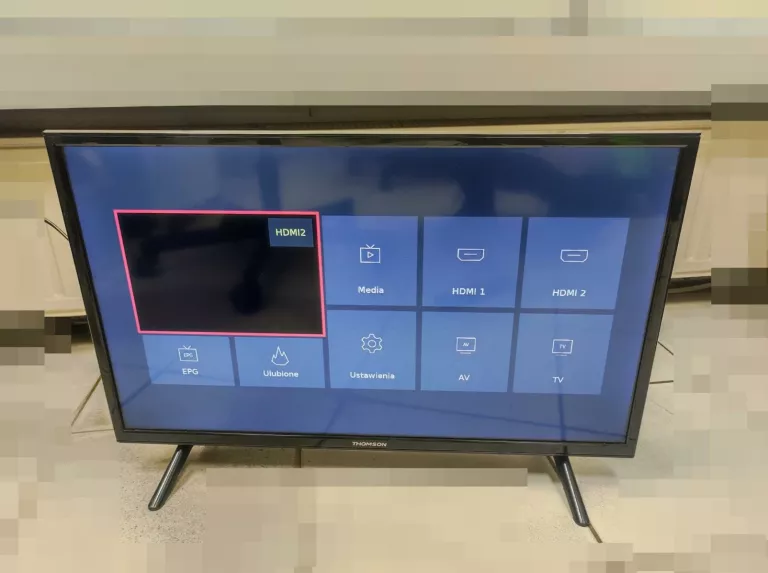 TELEWIZOR THOMSON 28HD3206 28" + PILOT
