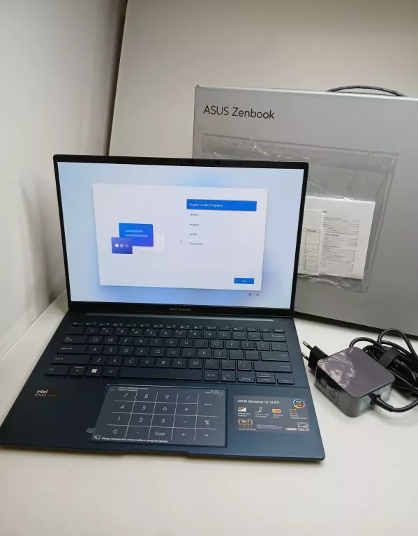 LAPTOP ASUS ZENBOOK 14 "OLED INTEL CORE ULTRA 9 32 GB/1000 GB KOMPLET