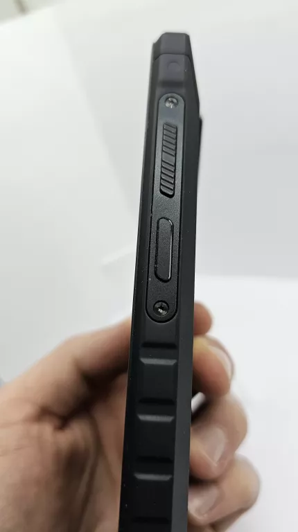 SMARTFON HAMMER IRON V 6 GB / 64 GB OD LOMBARD TRZEBNICA