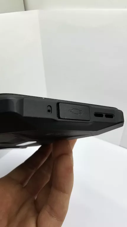 SMARTFON HAMMER IRON V 6 GB / 64 GB OD LOMBARD TRZEBNICA