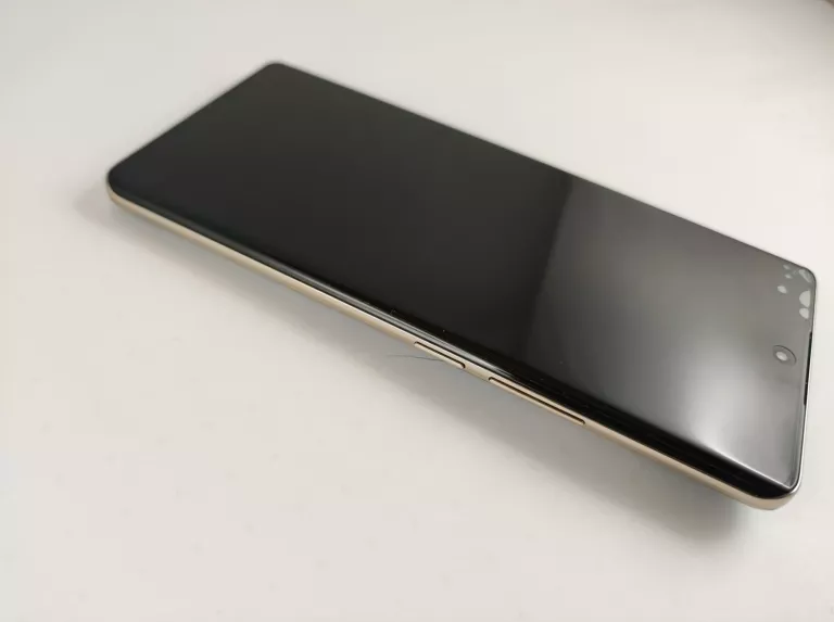 REALME 12 PRO + , 512GB, PUDEŁKO, ŁADNY STAN!