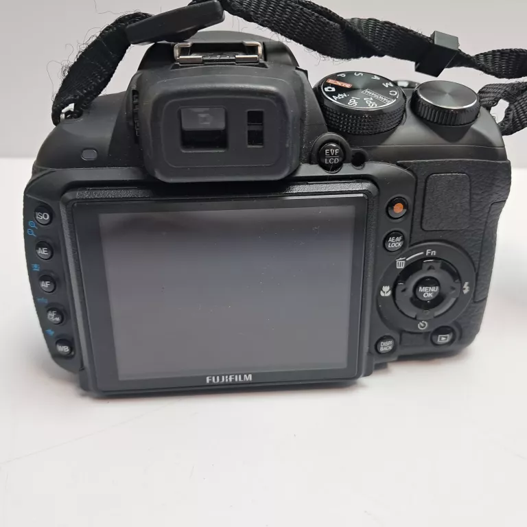 APARAT FUJIFILM HS25EXR