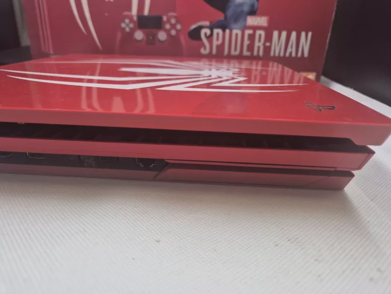 KONSOLA PS4 PRO 1TB WERSJA LIMITOWANA SPIDERMAN