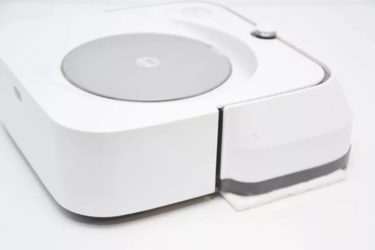 ROBOT SPRZĄTAJĄCY IROBOT BRAAWA JET M6/BAZA ŁADUJĄCA