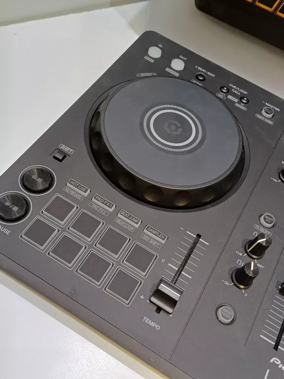 DWUKANAŁOWY KONTROLER DJ PIONEER DDJ-FLX4