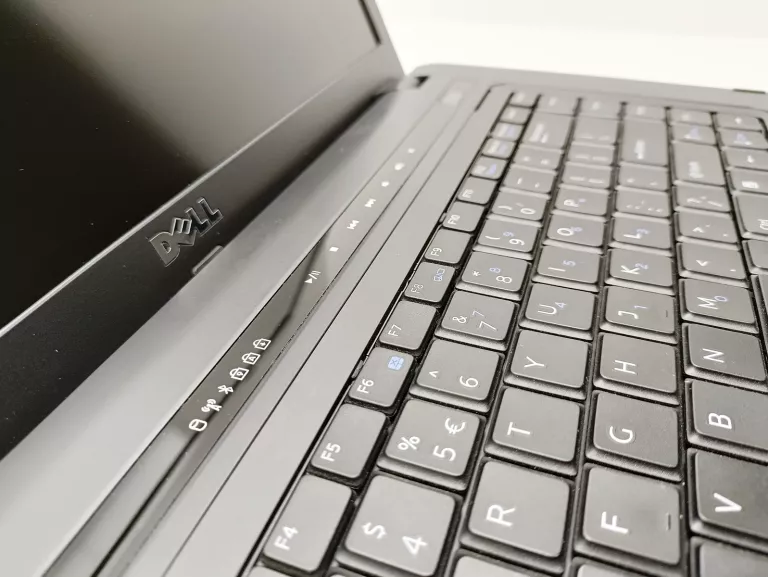 LAPTOP DELL VOSTRO 3500 | INTEL CORE I3 2,27 GHZ | 3 GB RAM | 232 GB