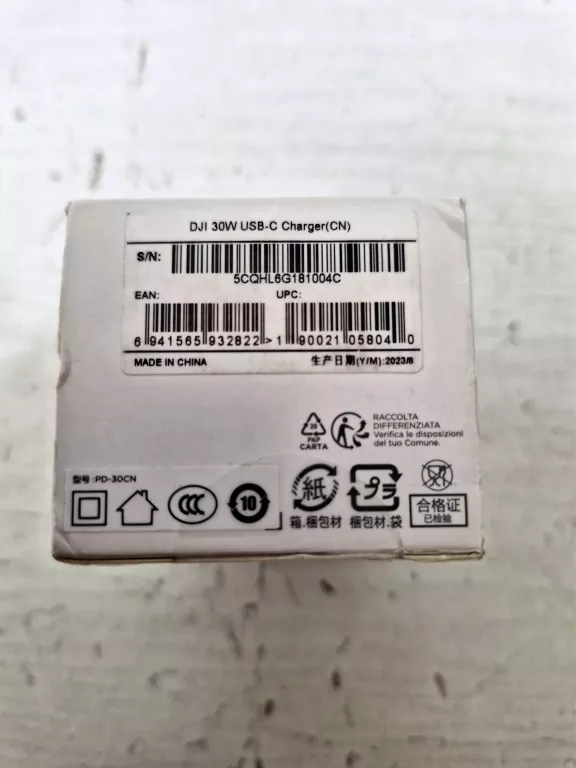 KOSTKA ŁADUJĄCA DJI 30W USB-C CHARGER (WEJŚCIE ANGIELSKIE)