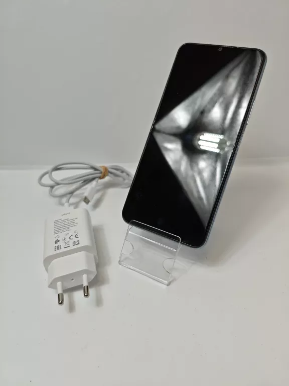 SMARTFON VIVO Y11S 3 GB / 32 GB V2028 + ŁAD