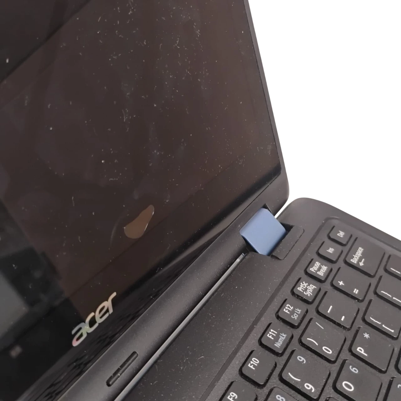 laptop-acer-n15w5-pentium-4128gb-niebieski-przekatna-ekranu-1560