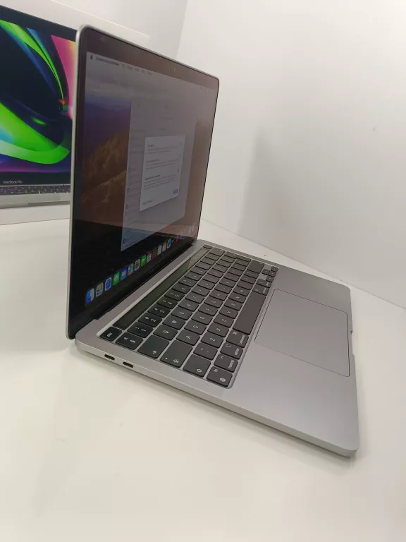 LAPTOP APPLE MACBOOK PRO 13 M1/8GB/256GB SSD (GWIEZDNA SZAROŚĆ)