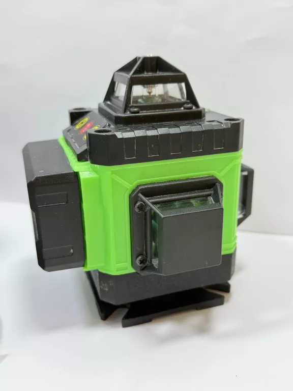 LASER KRZYŻOWY
