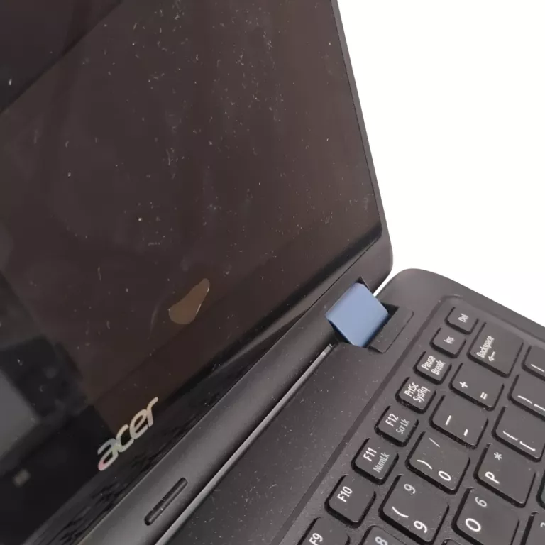 laptop-acer-n15w5-pentium-4128gb-niebieski-przekatna-ekranu-1560