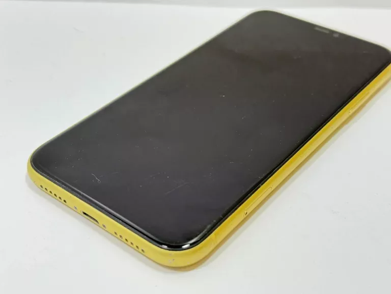 TELEFON IPHONE 11 64GB/84% ZBITE PLECY 110316