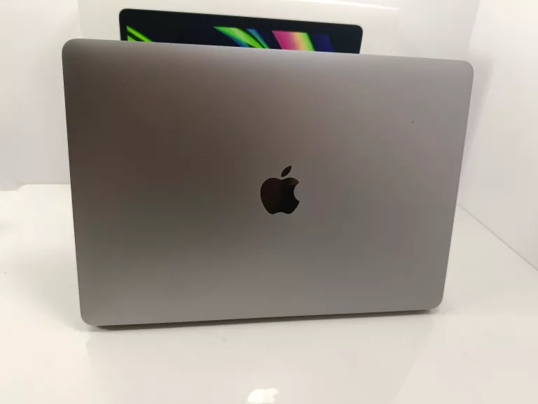 LAPTOP APPLE MACBOOK PRO 13 M1/8GB/256GB SSD (GWIEZDNA SZAROŚĆ)