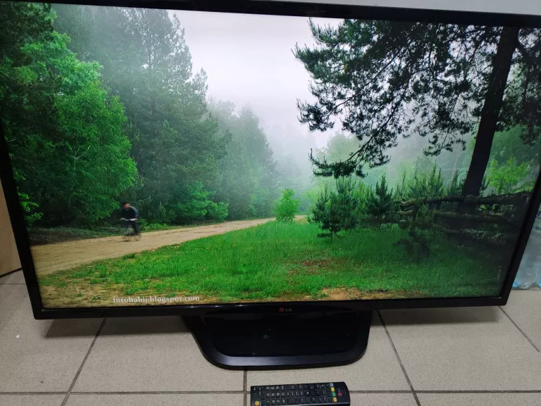 TELEWIZOR LG 42LN570S 42" PILOT