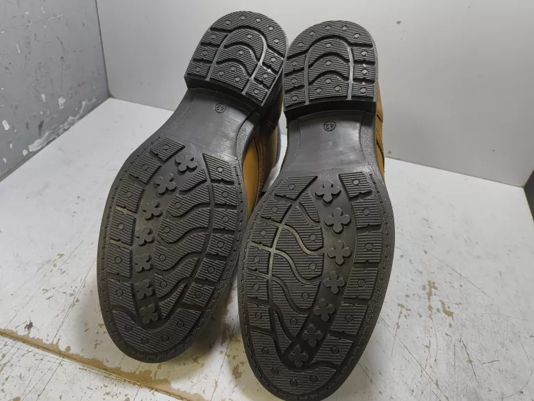 BUTY LANETTI R.42